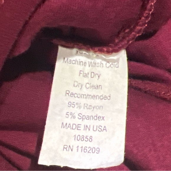 Velvet Torch Burgundy Long Sleeve Scoop Neck Body Con Midi Dress Size Small - Picture 8 of 9